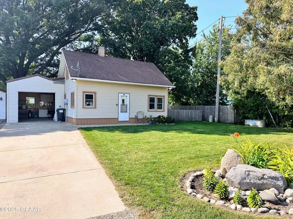 206 Np Dr SW, Fertile, MN 56540