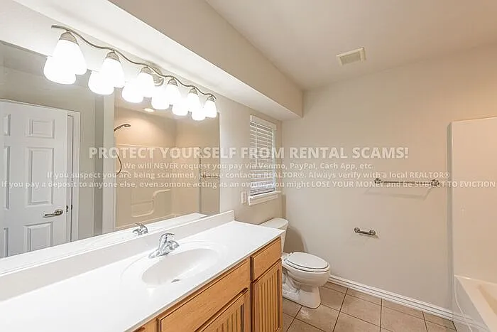 1674 N Hazeltine Dr — Photo 9