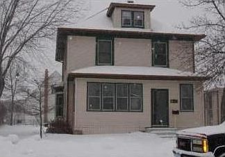 1st image of 200 4th Ave S