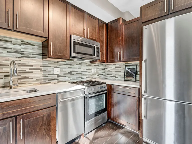 1320 Fenwick Ln #304 — Photo 3