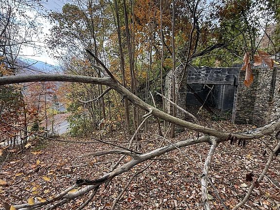 4th image of 278 Greystone Hgts Rd