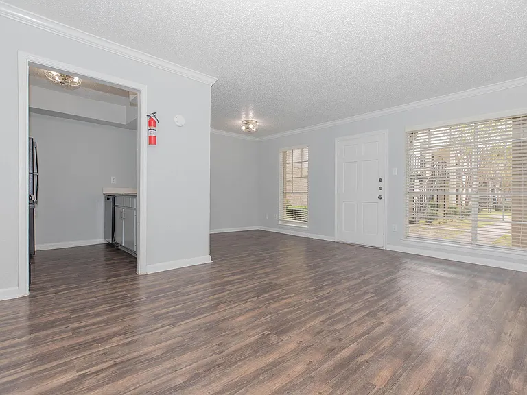 Galleria Flats Apartments — Photo 39