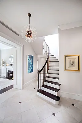 Sold by Nest Seekers International | media 8