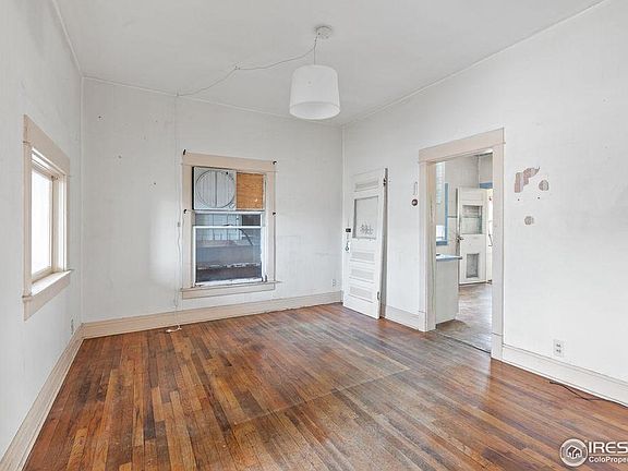 4th image of 108 E 3rd St
