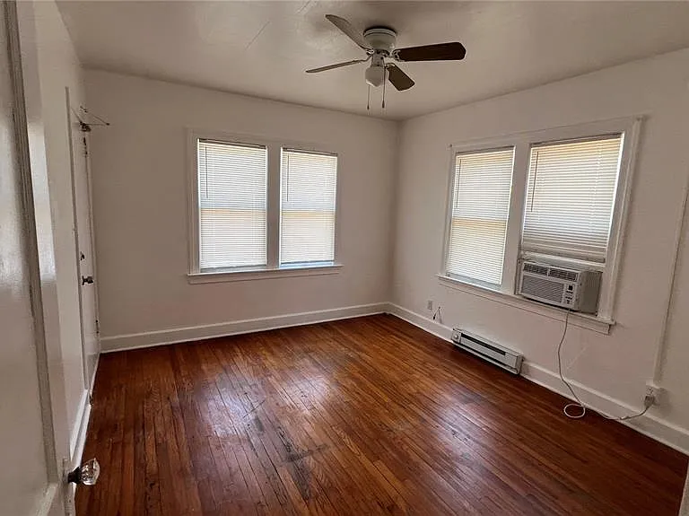 735 Grove St N #2 — Photo 9