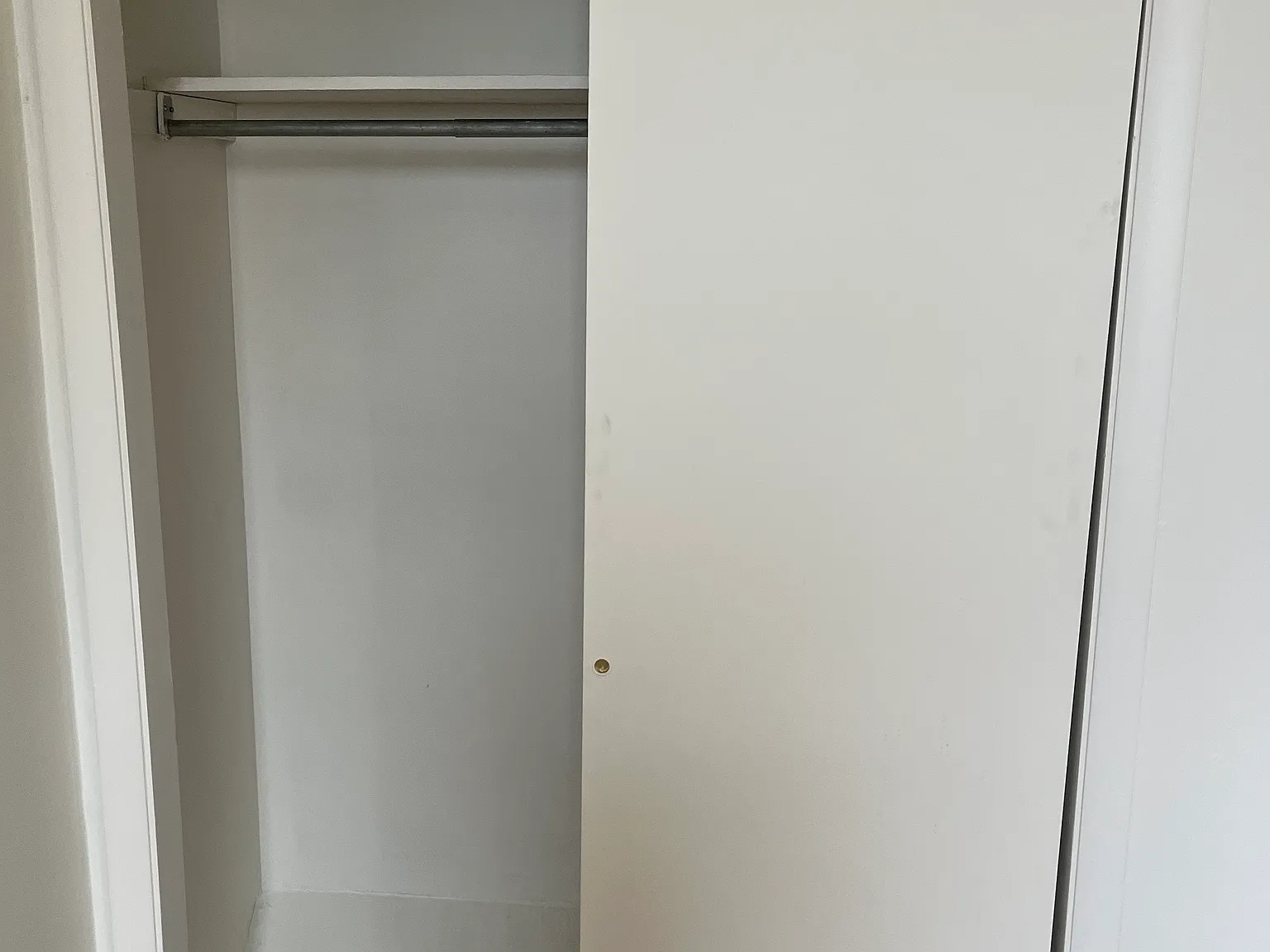 1 bed, $1,200 — Photo 4