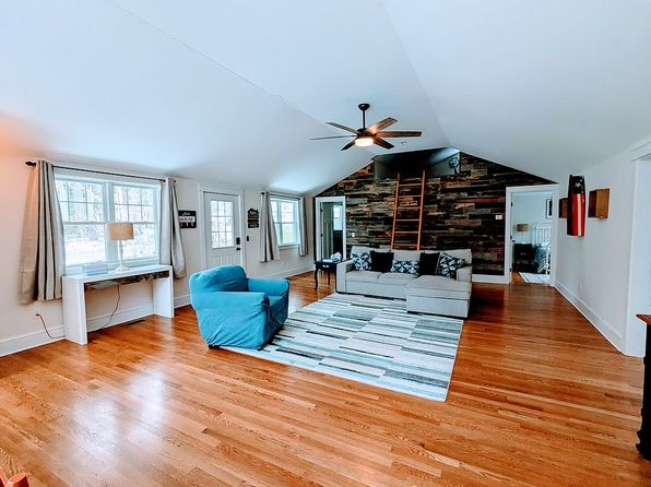 155 Eva Ln, Stoddard, NH 03464