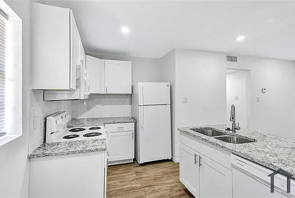 901 Bessie St #205 — Photo 24