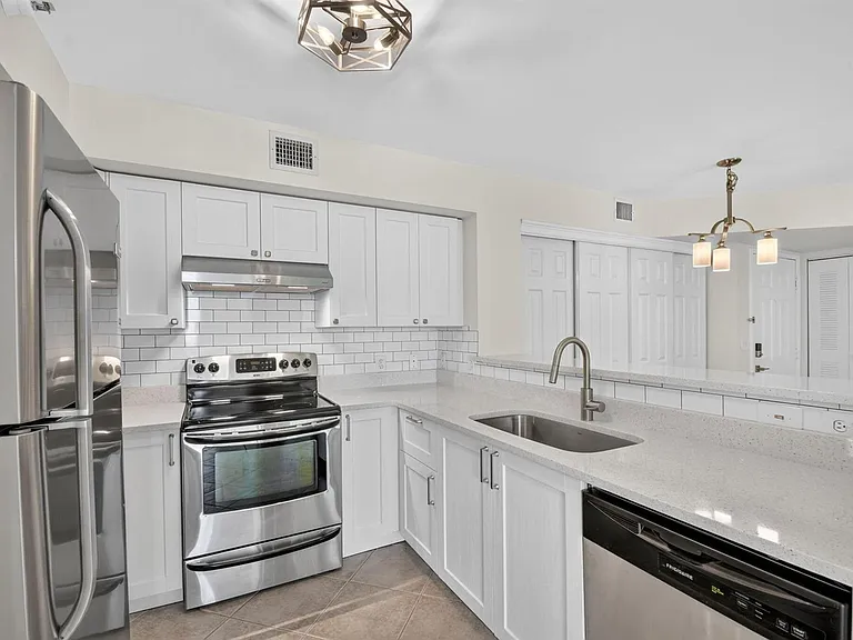 107 Yacht Club Way #208 — Photo 6