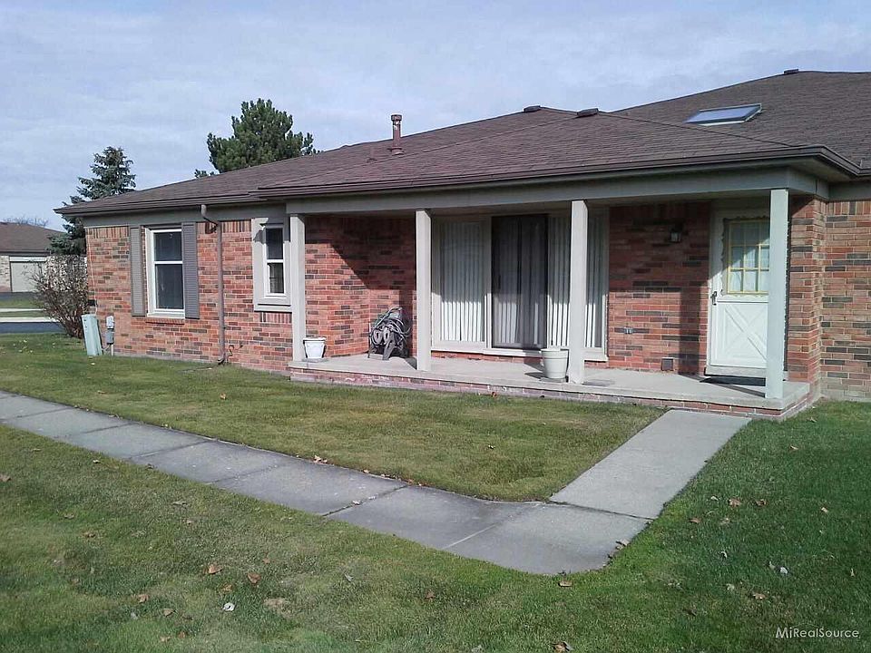 1st image of 49010 Hickory Ct