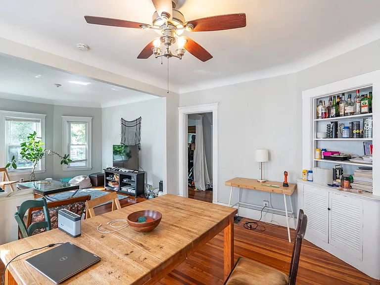 27 Paulina St #1 — Photo 8