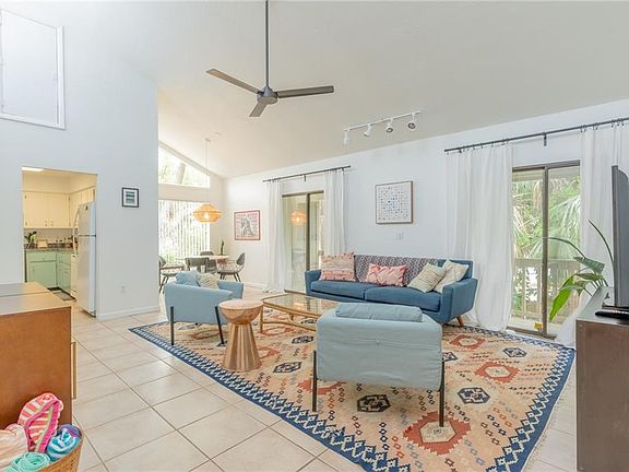 2nd image of 2220 Bahia Vista St APT G6