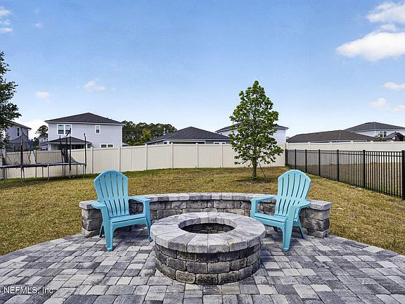 3rd image of 62 ALDERWOOD Place