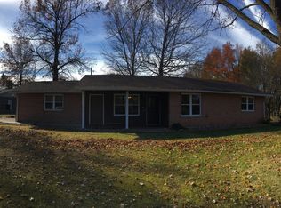 207 Westwood Dr, Moro, IL 62067