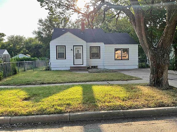 2nd image of 2147 S Laura Ave
