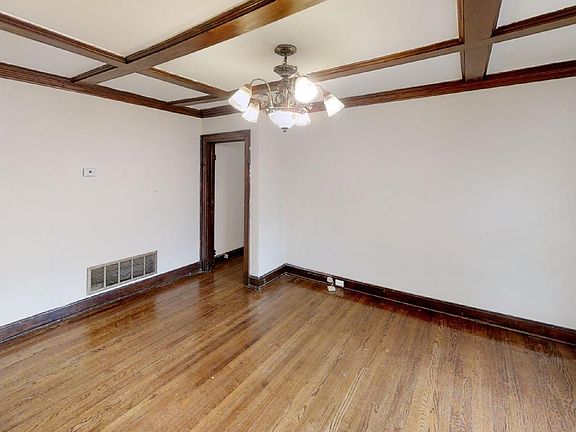 5th image of 2551 Holmes St APT 1N