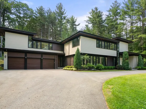 11 Winthrop Cir, Weston, MA 02493