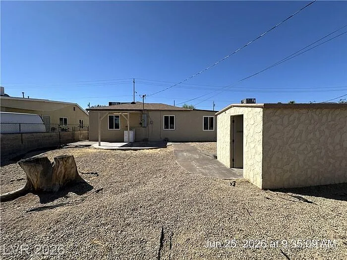 148 W Victory Rd — Photo 26