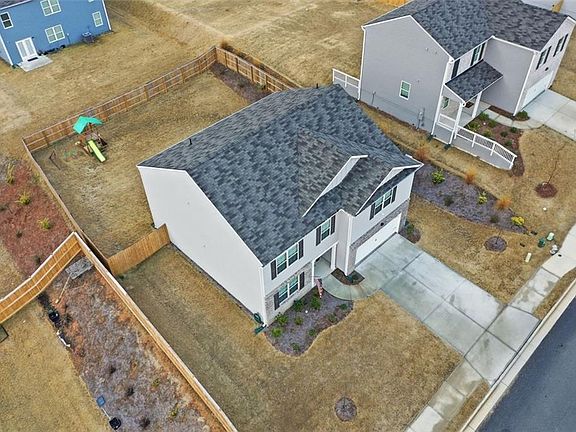 4th image of 31 Hickory Way