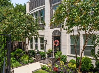 400 Crockett Cir, Roanoke, TX 76262