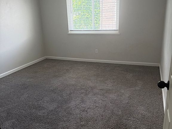 5th image of 3547 Heatherton Dr #9