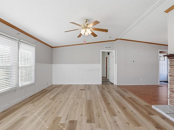 4th image of 335 Bright Leaf Rd.