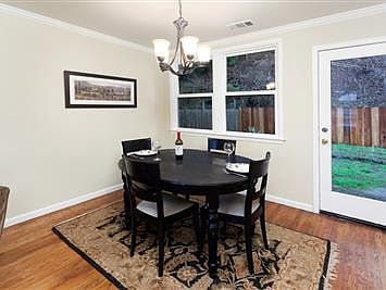 4th image of 1427 Perez Dr