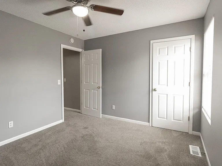 4903 Moniteau Ct — Photo 12
