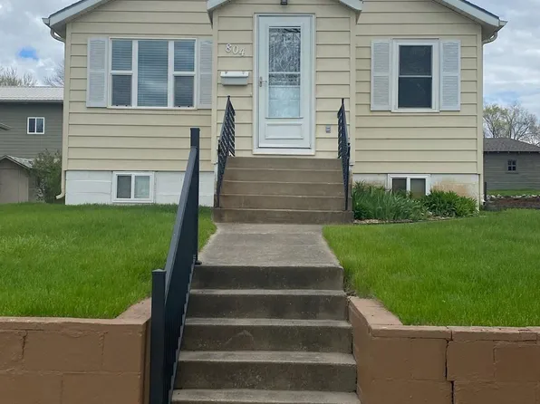 804 W Capitol Ave, Pierre, SD 57501