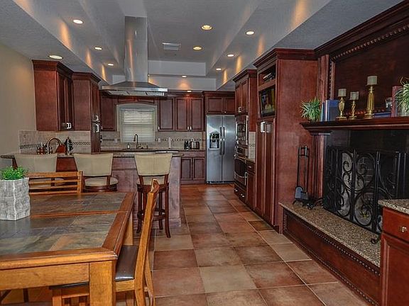 4th image of 4205 Kasper Dr