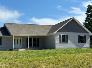 107 Hickory Mill Ln, Jamestown, TN 38556