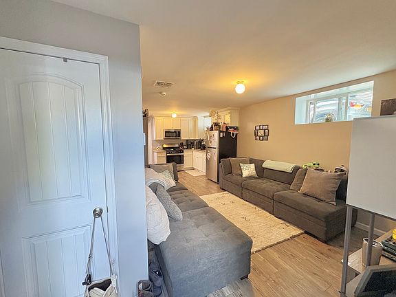 3rd image of 50 Stafford Ave #1