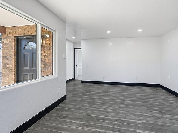 5th image of 1111 Iron Ave SW