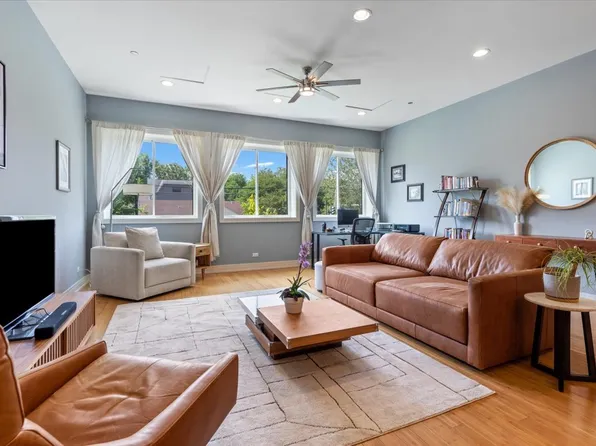 1101 Dodge Ave APT 204, Evanston, IL 60202