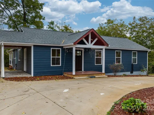 1515 Berkley St SW, Lenoir, NC 28645