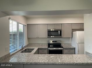 916 S Hacienda Dr UNIT B, Tempe, AZ 85281