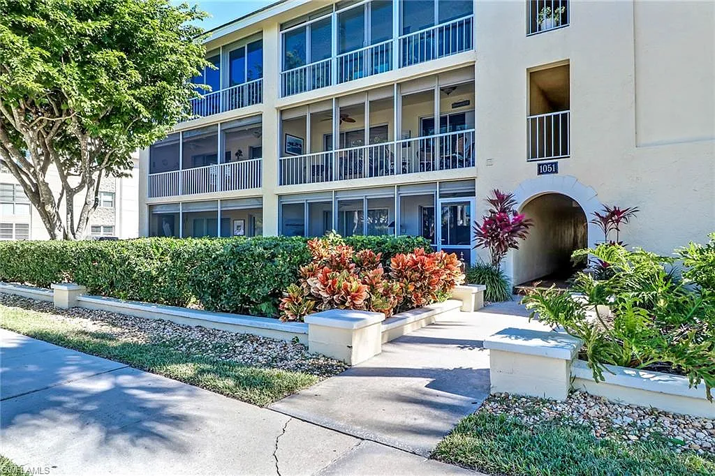 2 bed, 2.0 bath, 1256 sqft, $7,000 — Photo 1