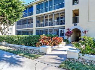 1051 3rd St S APT 301, Naples, FL 34102