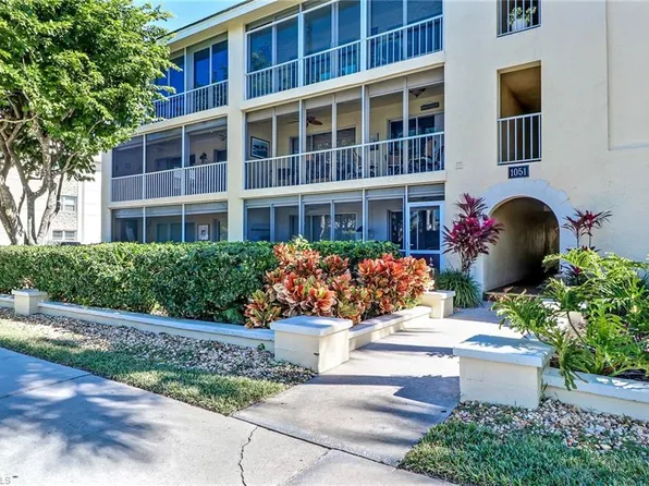 1051 3rd St S APT 301, Naples, FL 34102