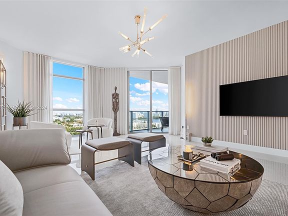 3rd image of 17301 Biscayne Blvd APT 2106