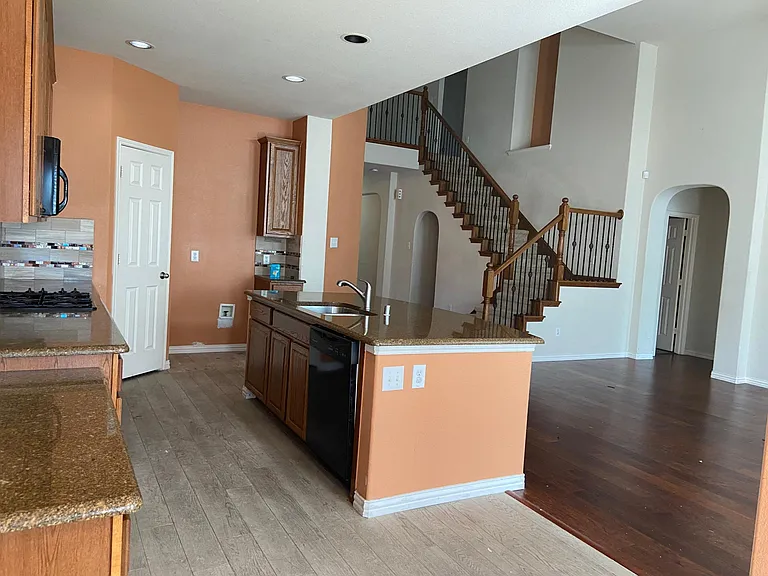 8373 Brightside Ln — Photo 9