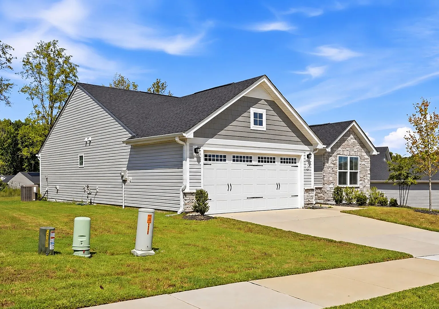 Beautiful Ranch Style Home Available Now! — Photo 3