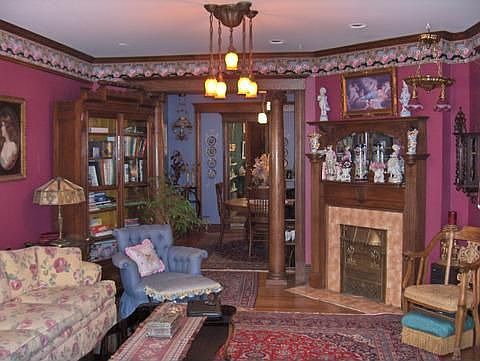 2nd image of 3208 Hennepin Ave