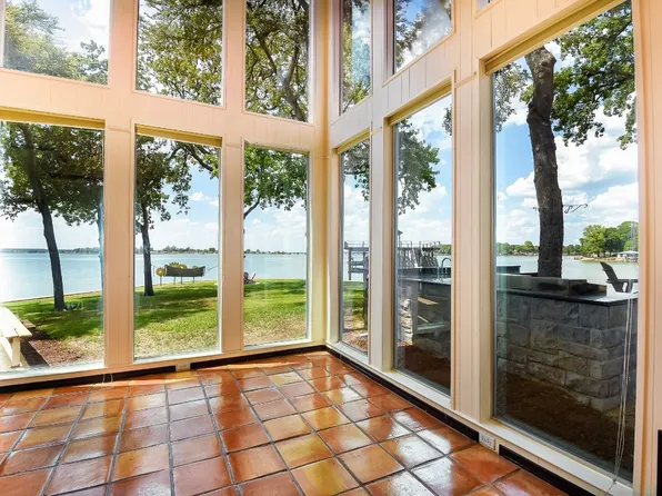 112 Causeway Ct, Gun Barrel City, TX 75156