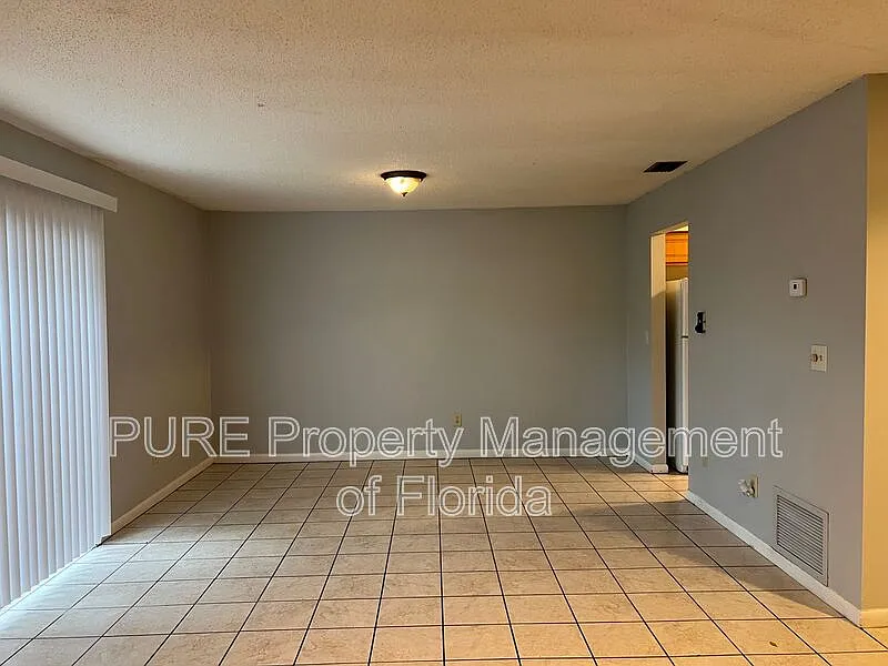 2 bed, 1.5 bath, 1151 sqft, $1,195 — Photo 4