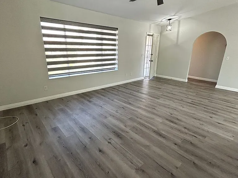 2910 Yuma Dr — Photo 3