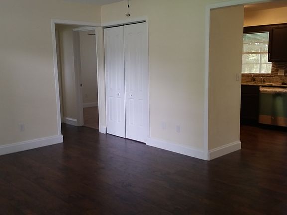 4th image of 202 Lake Gene Dr