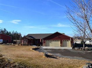 595 NW 32nd St, Redmond, OR 97756