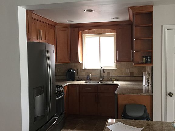5th image of 420 N Melborn St