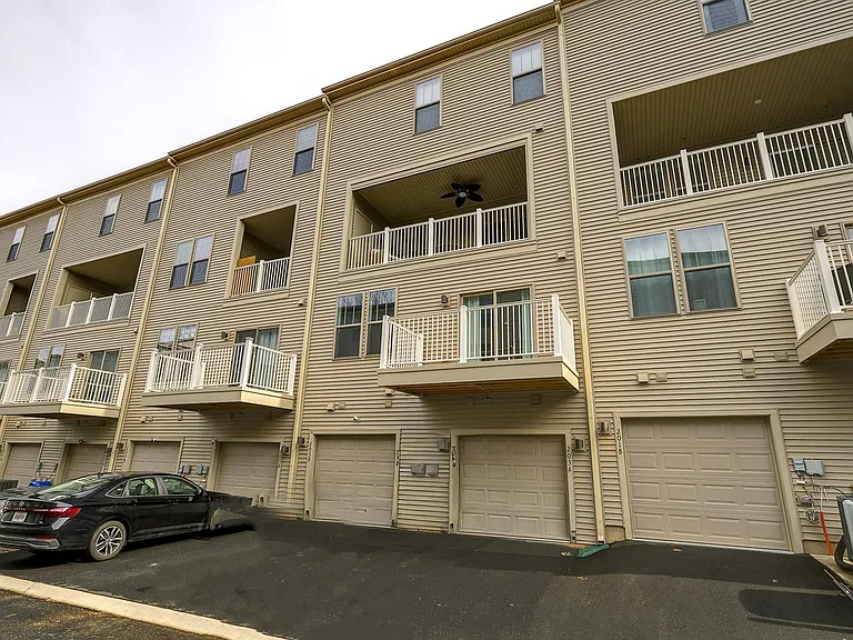 203A Park Central Ter — Photo 20